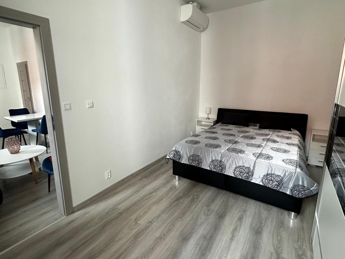 Apartament No. 21 Ii.